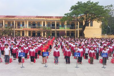 Video múa tập thể Mái trường mến yêu của học sinh Trường TH Nhật Tân